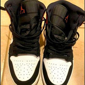 This is Authentic Nike sneaker in new condition